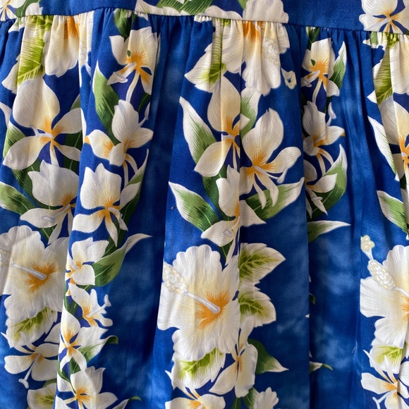 Royal Hawaiian Creations Adorable Children’s Dress, Size XL, Excellent Condition - Picture 2 of 5